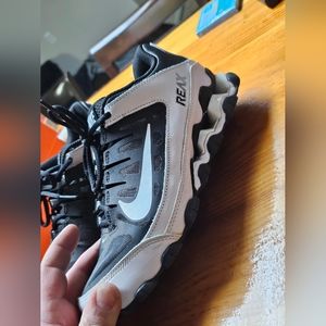 Nike Reax